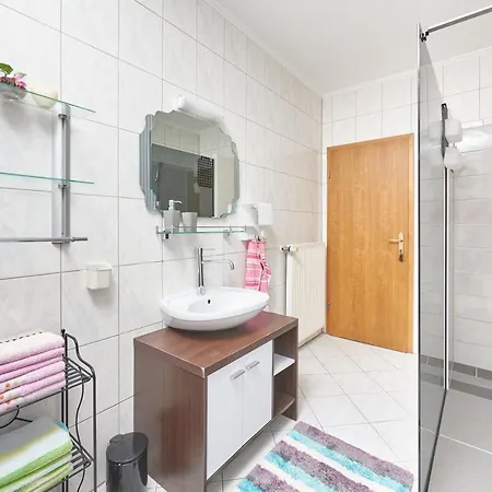 Apartment Lovric With Sea View Kastela