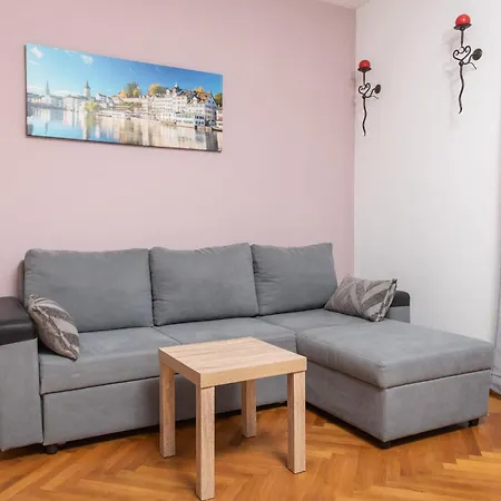 Lovric With Sea View Apartment