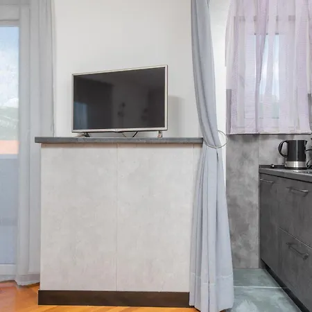 Appartement Lovric With Sea View *